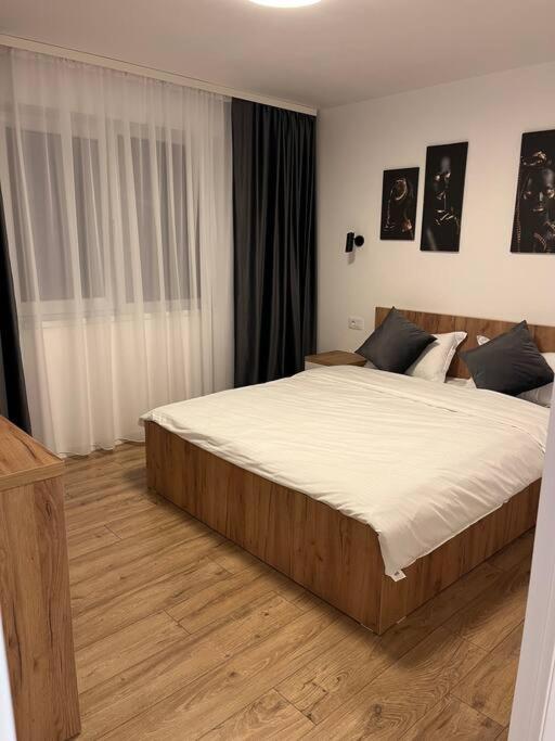 Apartament Suceava Luaran gambar